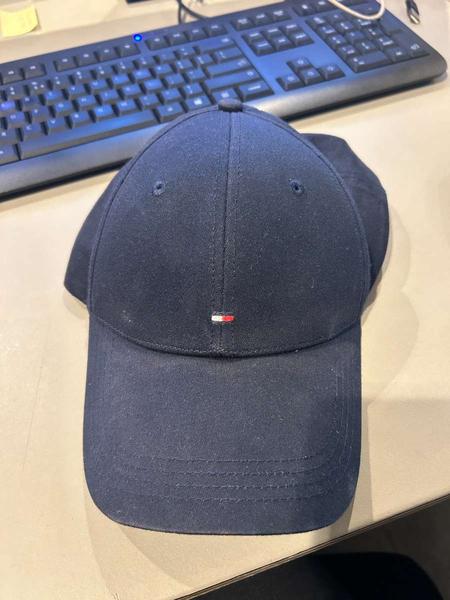 Tommy pet