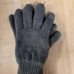 Gloves Wol, grijs, as reported by Connexxion Noord Holland Noord Alkmaar using iLost