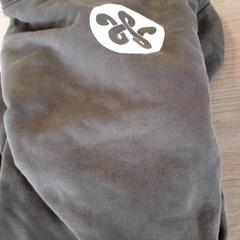 Xersei sweater, segundo informou Connexxion Haarlem AML usando iLost