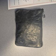 Coat zwart  met sleutels  & Portemoneetje, iLost를 사용하여 Arriva Infoshop Enschede에 보고됨