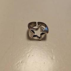 Anillo Zilver, ha sido reportado por Koninklijk Theater Carré con iLost