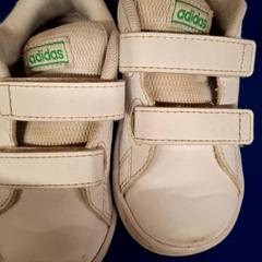 Sko, som rapportert av IKEA Dijon ved bruk av iLost