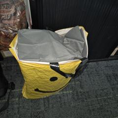 Plastic bag Geel, as reported by Connexxion Noord Holland Noord Alkmaar using iLost