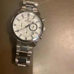 Orologio da polso, come riportato da MEININGER Hotel Brussels City Center utilizzando iLost