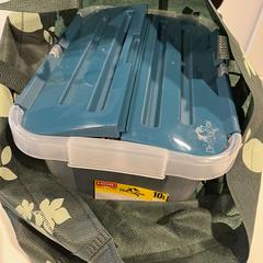Plastbehållare, rapporterat av Regio Limburg - Leuven med iLost