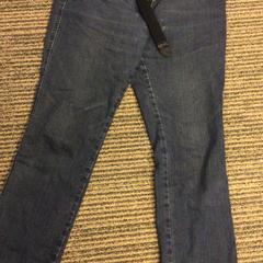 Calças de ganga, como reportado por Canisius-Wilhelmina Ziekenhuis utilizando o iLost