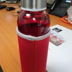 Drinkfles Rood, segons ha informat Transdev Hoeksche Waard Goeree Overflakkee mitjançant iLost