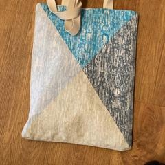 Torba, zgłoszono przez HTM przy użyciu iLost