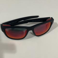 Occhiali da sole, come riportato da TU/e - Receptie Atlas utilizzando iLost