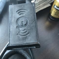 Houder voor mobiele telefoon, come riportato da Van der Valk Hotel Veenendaal utilizzando iLost