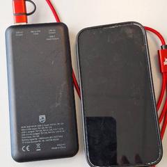 Telefono Camera om de lens heen glas kapot iPhone, come riportato da Paaspop utilizzando iLost