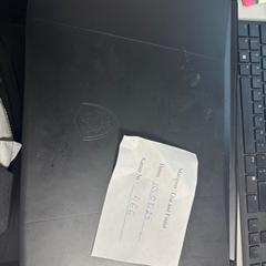 Laptop iiisi zwart, som rapportert av Mainport ved bruk av iLost