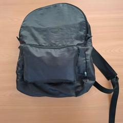Mochila & Mochila Zwarte ANWB rugzak., ha sido reportado por Connexxion Noord Holland Noord Alkmaar con iLost