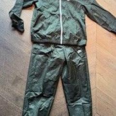 Impermeabile, come riportato da Hotel Apeldoorn utilizzando iLost