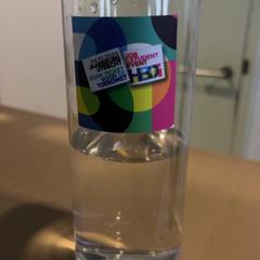 Botella de auga, segundo informou Jaarbeurs usando iLost