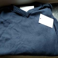 의류 - Trui blauw, iLost를 사용하여 Regio Oost-Vlaanderen에 보고됨