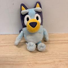 Kuscheltier Bluey, gemeldet von IKEA Liège über iLost