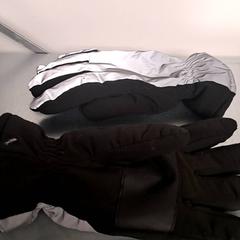 Gloves, as reported by Keolis Lund using iLost