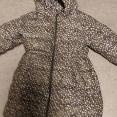 Kleding  - Jas, amint azt Centraal magazijn az iLost segítségével jelentette.