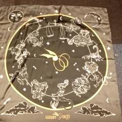 숄 sjaal, iLost를 사용하여 Mövenpick Hotel Amsterdam City Centre에 보고됨