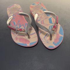 Sandaler, rapporterat av Van der Valk Hotel Houten med iLost