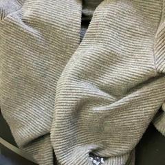 Dzseki Grey polyester, amint azt MEININGER Hotel Berlin Central Station az iLost segítségével jelentette.