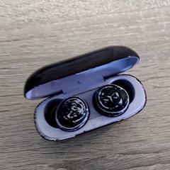 Oorpods, como reportado por Arriva Infoshop Enschede utilizando o iLost