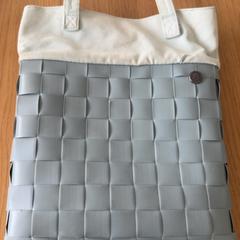 Zwemzak, zoals gemeld door Regio Limburg - Leuven met iLost