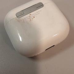 Airpods case, as reported by Qbuzz DMG using iLost