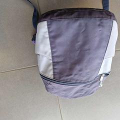 Ryggsekk, som rapportert av Regio Oost-Vlaanderen ved bruk av iLost