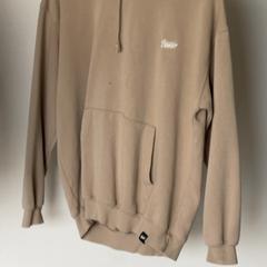 Jersei Hellbraun, segons ha informat hoop Kirche - Campus Achim mitjançant iLost