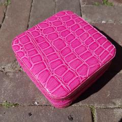 Roze portemonee doosje, as reported to iLost