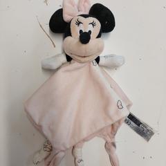 Knuffel Minnie Mouse, amint azt Avonturenpark Hellendoorn az iLost segítségével jelentette.