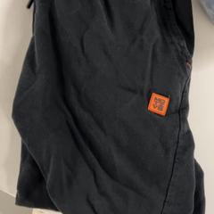 بنطلون، كما تم الإبلاغ عنه بواسطة Silver Sands Beach عبر iLost