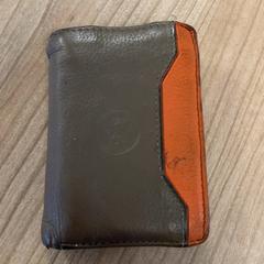 財布 Kohli がiLostで Connexxion Amstelland-Meerlanden Schiphol Zuid によって報告されました