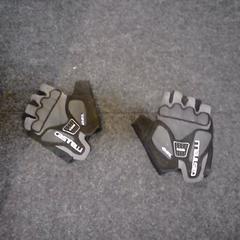 Luvas, segundo informou SnowWorld Landgraaf usando iLost