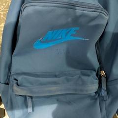 Mochila blauw, ha sido reportado por Centraal magazijn con iLost