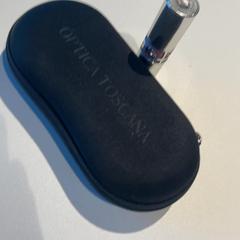 Óculos glass, como reportado por Inntel Hotels Amsterdam Landmark utilizando o iLost