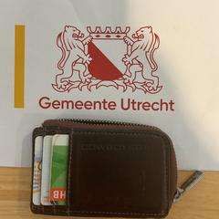 Bruine pasjeshouder Bruin, amint azt Gemeente Utrecht az iLost segítségével jelentette.