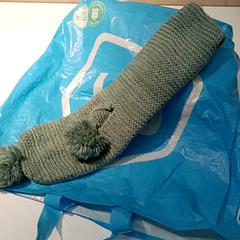 Xal Tas met inhoud, groene sjaal, segundo informou IKEA Groningen usando iLost