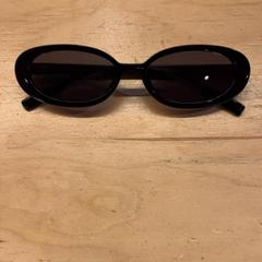 Gafas de sol, segundo informou Pathé Utrecht Leidsche Rijn usando iLost