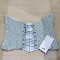 القمم، كما تم الإبلاغ عنه بواسطة IKEA渋谷 عبر iLost