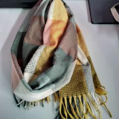 Echarpe, a été signalé par Twisto utilisant iLost