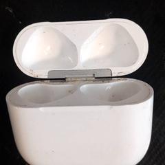 Etui na słuchawki, zgłoszono przez Qbuzz servicepunt  Emmen przy użyciu iLost