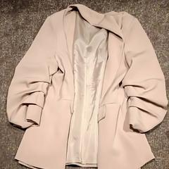 ブレザー がiLostで Van der Valk Hotel Apeldoorn - De Cantharel によって報告されました