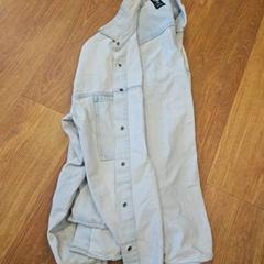 Veste, a été signalé par HTM utilisant iLost