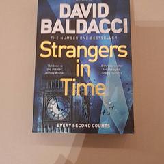 Boek David Baldacci, zoals gemeld door Van der Valk Hotel Schiphol met iLost