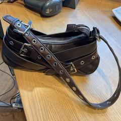 Taška, jak nahlášeno Designer Outlet Roosendaal pomocí iLost