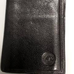 財布 - Lepoutre がiLostで Centraal magazijn によって報告されました