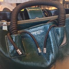 가방 groen, iLost를 사용하여 Haven Hotel Rotterdam에 보고됨